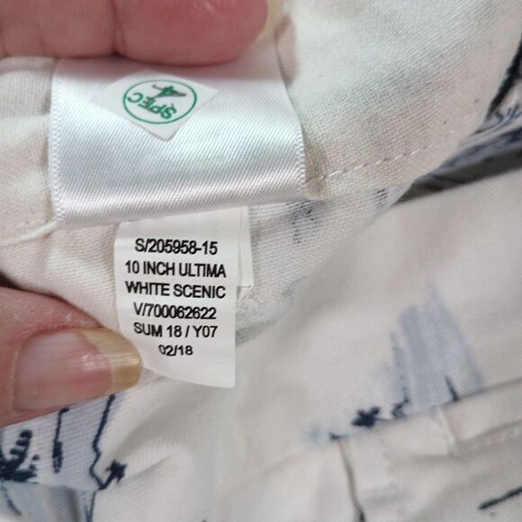 Old Navy Men's White Island Scenic Shorts 38 Ultimate Slim Built-in Flex NWT - Picture 11 of 15